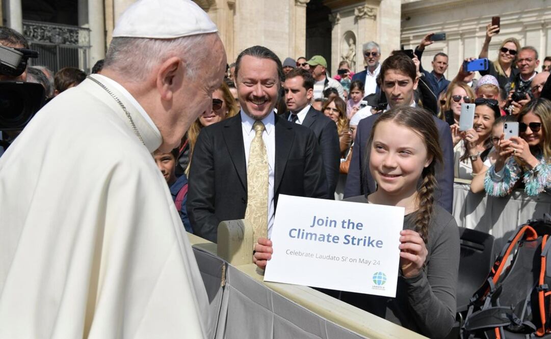 El papa Francisco saluda a la joven activista Greta Thunber (Foto: EFE)