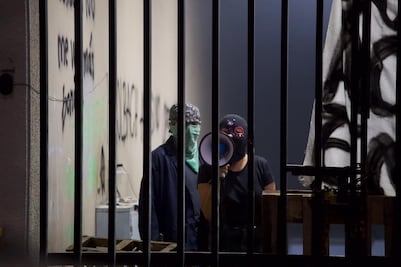 Encapuchados toman instalaciones del Colegio de Bachilleres