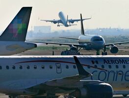 AICM reanuda operaciones de aterrizaje y despegue tras presencia de niebla