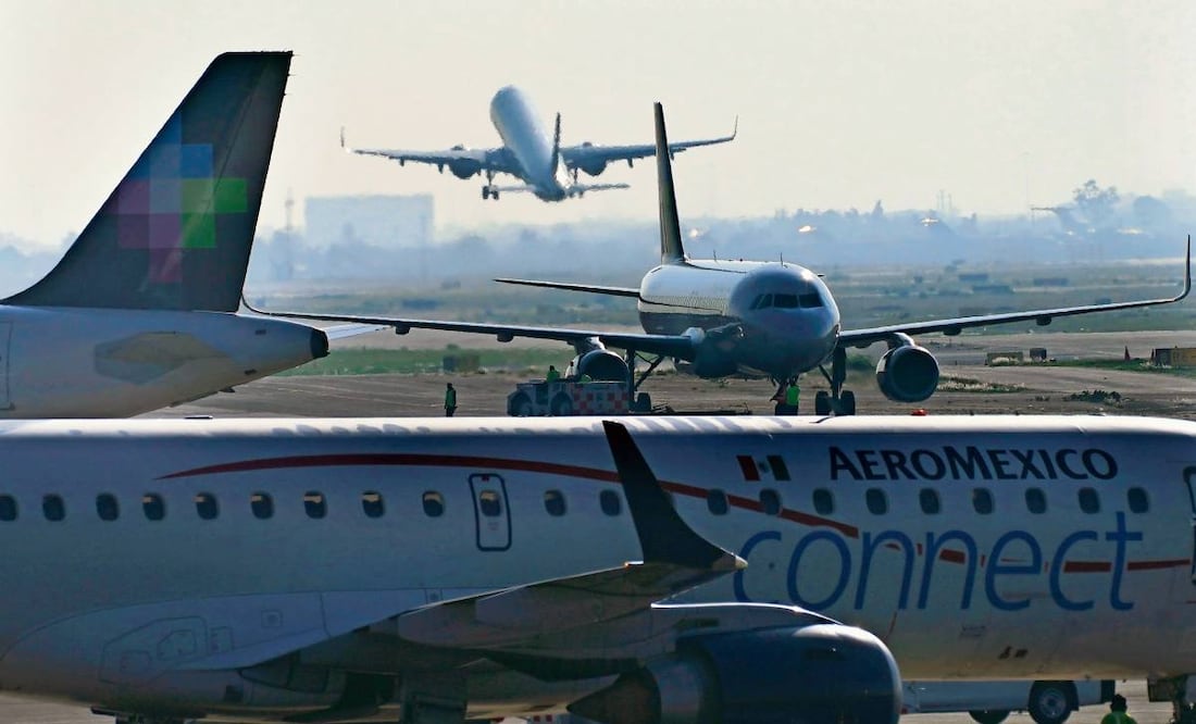 El AICM sugirió a los usuarios estar atentos a los avisos meteorológicos que se publiquen en fuentes oficiales, para que tomen las previsiones necesarias en caso de viajar. Foto: Archivo | El Universal (03/01/2025)