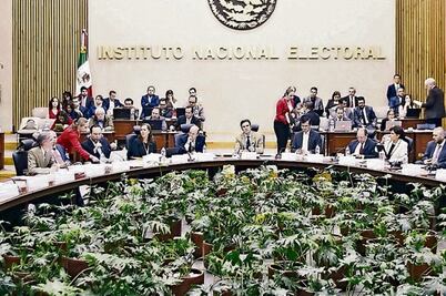 INE fija tope de fondos a candidatos sin partido