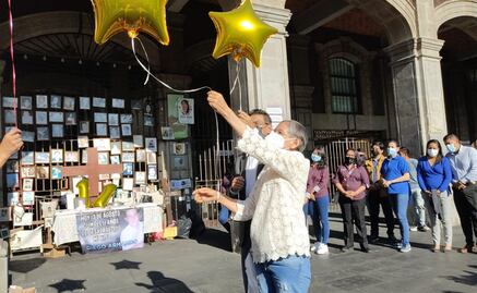 Con globos y una paloma, Alma pide por la búsqueda de su hijo, desaparecido hace 11 años
