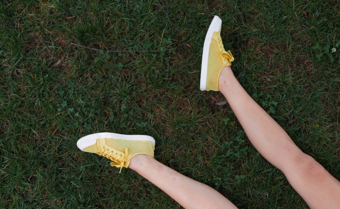 Los tenis pueden hacerse más grandes de una manera sencilla. Imagen: Unsplash