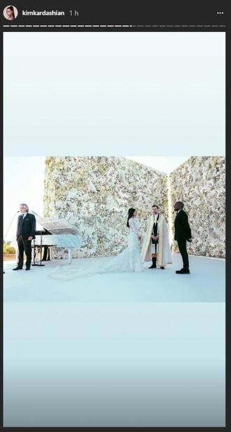 Kim Kardashian presume su vestido de novia en Instagram