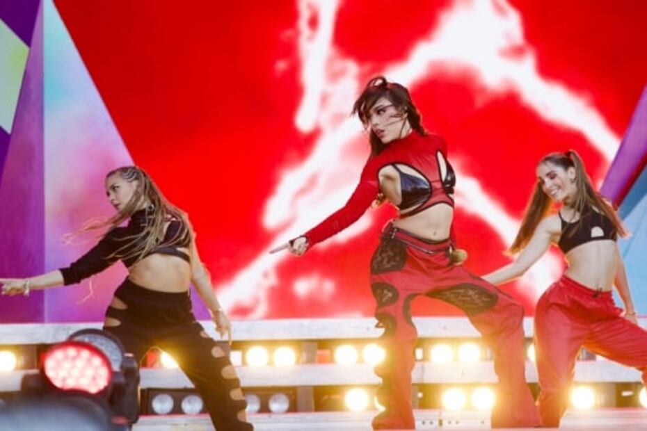 Tecate Emblema: Danna Paola pide justicia por las mujeres desaparecidas durante su concierto