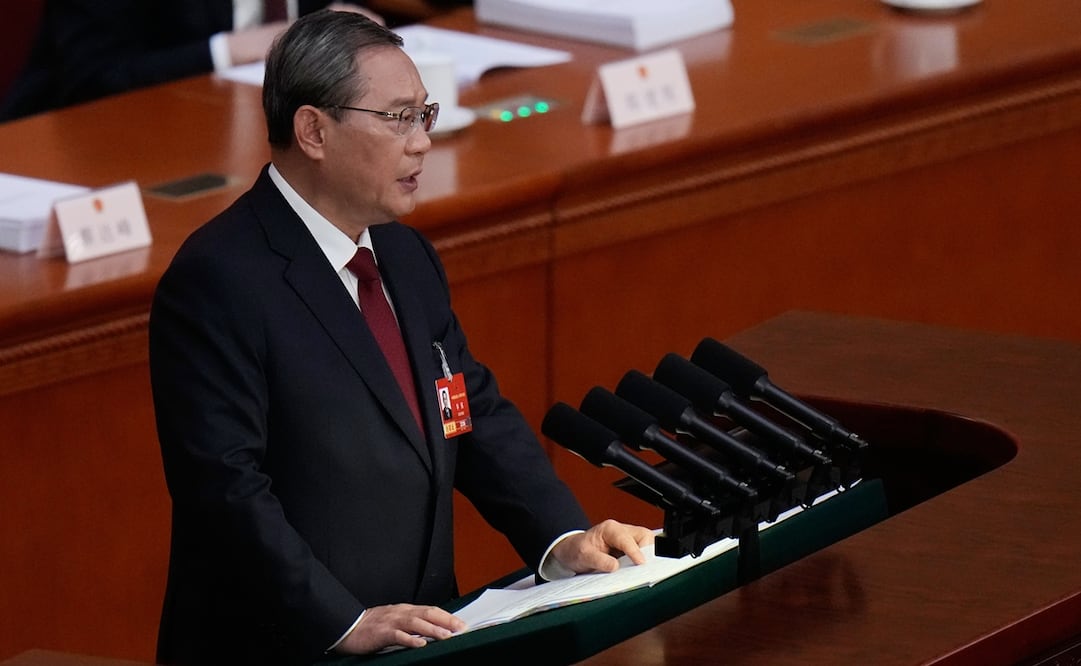Li Qiang presenta el informe anual de labores ante la Asamblea Nacional Popular en Beijing. Foto: AP.