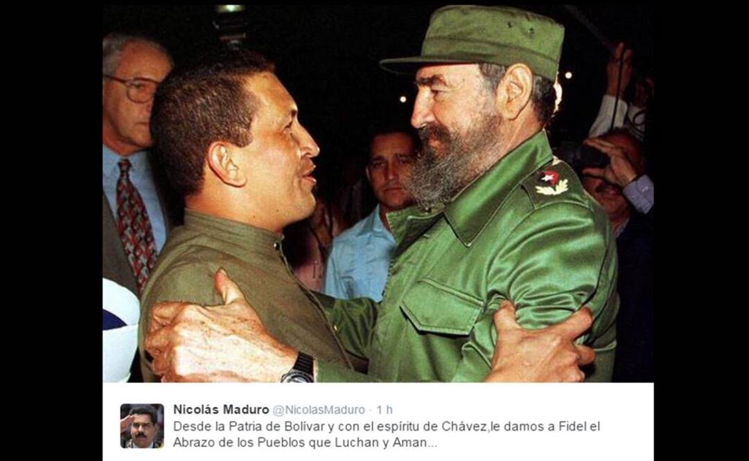 Maduro acompañó su mensaje con una imagen de Hugo Chávez (1999-2013) con el cubano (Foto: Tomada de Twitter @NicolasMaduro)