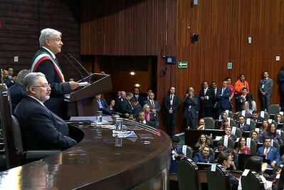 Precio de la gasolina bajará cuando termine la refinería: AMLO