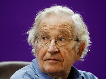 ¿Muerte de Noam Chomsky? La "fake news" en la que cayó el mundo