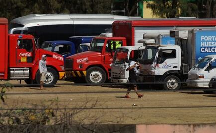 En medio de protestas conmemoran natalicio de Benito Juárez en Oaxaca