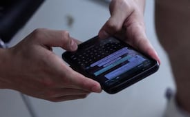 Comisión Europea exige a Meta abrir WhatsApp a servicios de IA de competidores; busca evitar daño "grave" en mercado de asistentes