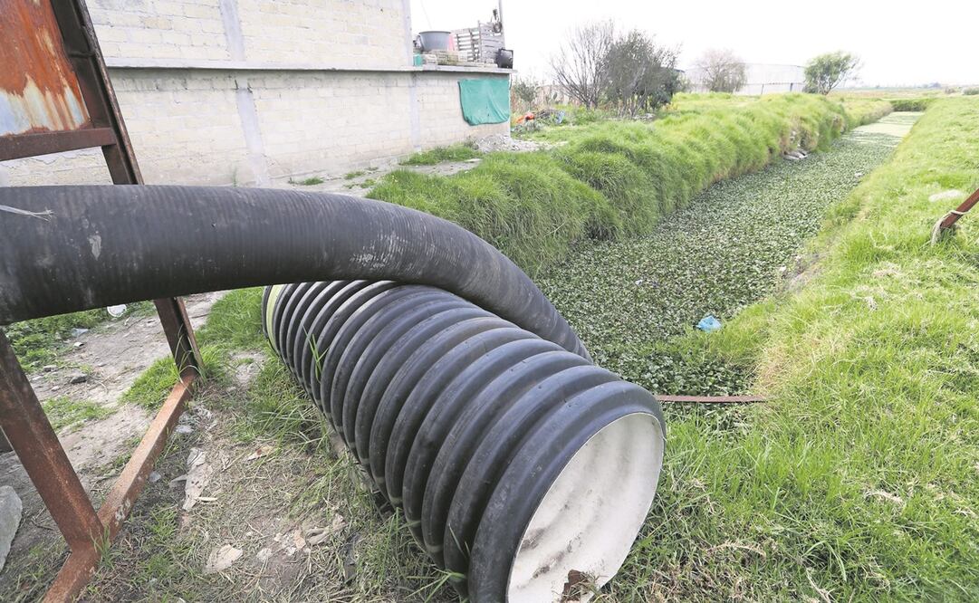 La mayoría de los habitantes de la zona se abastecen de pozos delega- cionales y artesanales, pues con perforar la tierra extraen agua. Foto: ESPECIAL