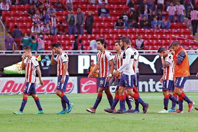 Chivas quedan "hipotecadas"