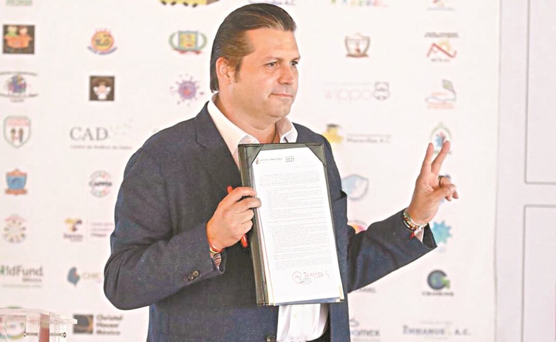 Mario Zamora firmó el Pacto por la Primera Infancia que agrupa a 449 instituciones, organizaciones y fundaciones empresariales. Foto: ESPECIAL