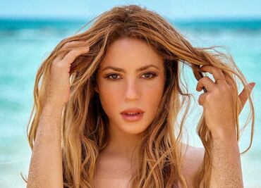 Shakira vuelve al tono de cabello rosa pastel