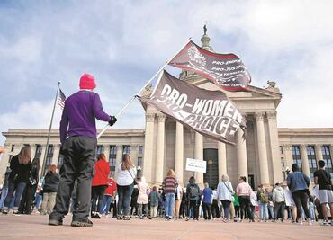 Oklahoma ratifica ley que prohíbe aborto desde fecundación; gobernador dice que la firmará