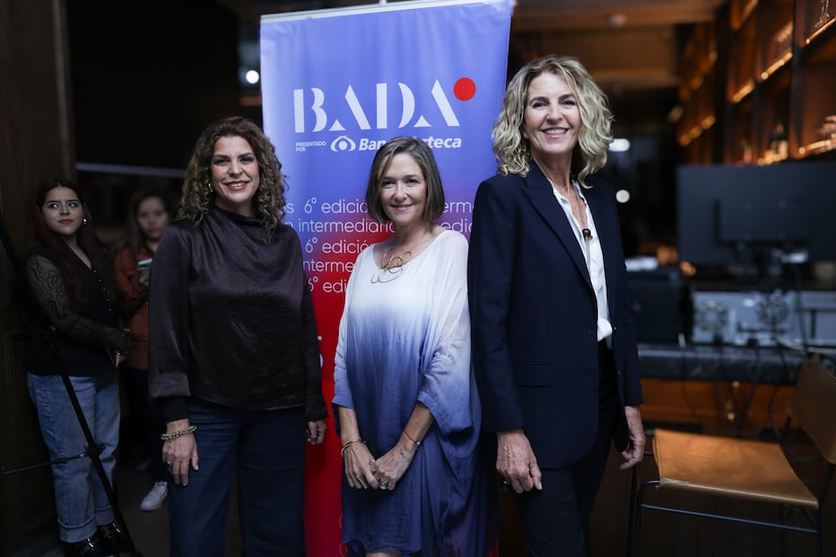 “Queremos que todas las personas tengan la posibilidad de llevarse una obra original. Muchas de las personas que visitan BADA adquieren aquí su primera obra de arte, y ese es uno de nuestros principales objetivos: acercarte al arte, hacerlo parte de tu vida y acompañarte a iniciar o ampliar tu colección”, afirmó Ana Spinetto, directora general de BADA.

Foto: Fernanda Rojas