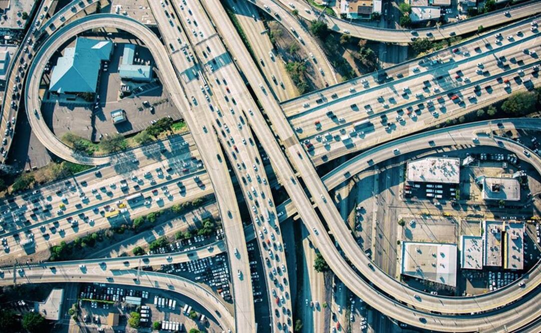 California es el estado más rico de Estados Unidos... y uno de los que peor tráfico tiene. Foto: Getty Images