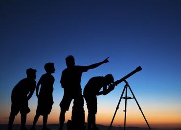 Alineación Planetaria, Luna de Fresa y otros fenómenos astronómicos de junio 2024