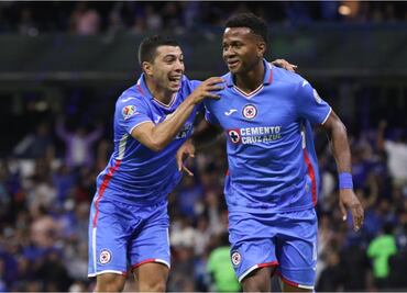 Cruz Azul consigue agónico triunfo sobre Chivas en el Estadio Azteca