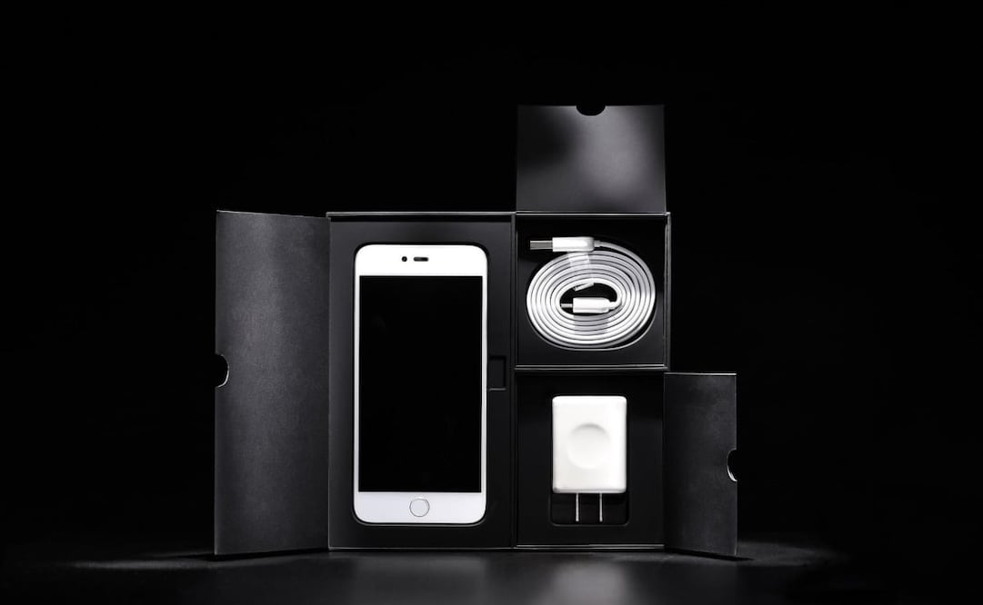 Conservar la caja de tu celular podría ser de ayuda si te lo llegan a robar. Foto: Pexels