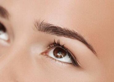 ¿Para qué sirve usar aceite de almendras en las cejas?