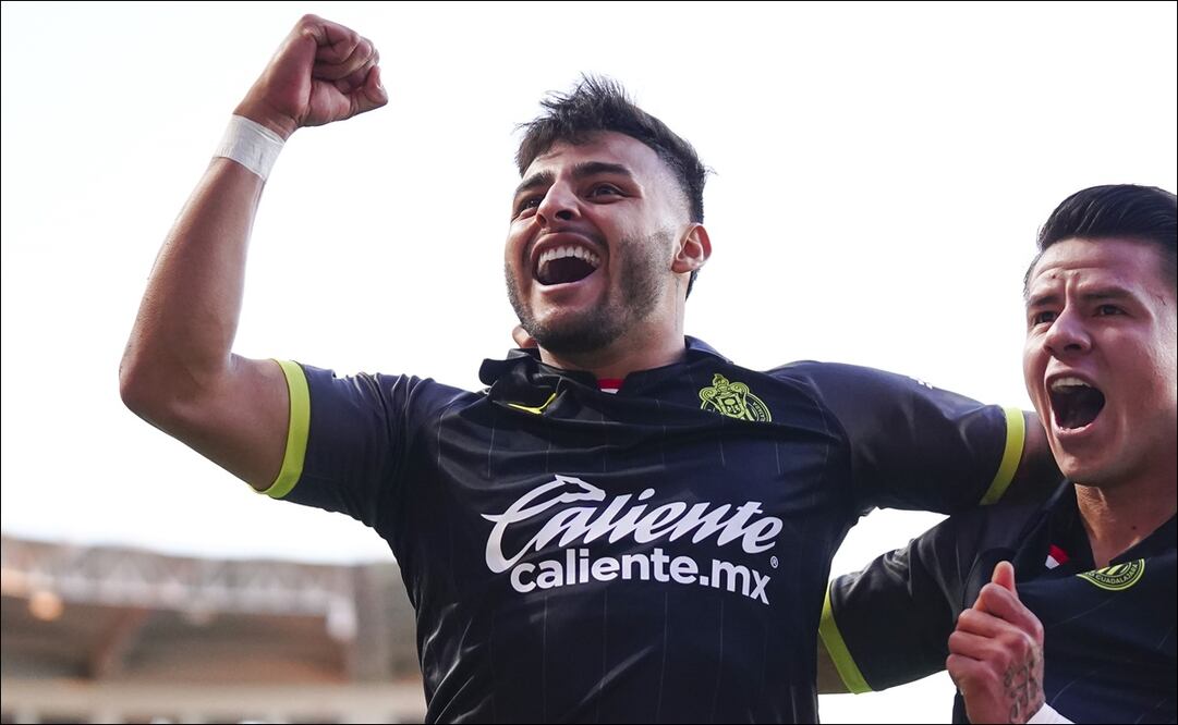 ALEXIS VEGA ACABA DE FIRMAR SU RENOVACIÓN CON LAS CHIVAS - FOTO: IMAGO7