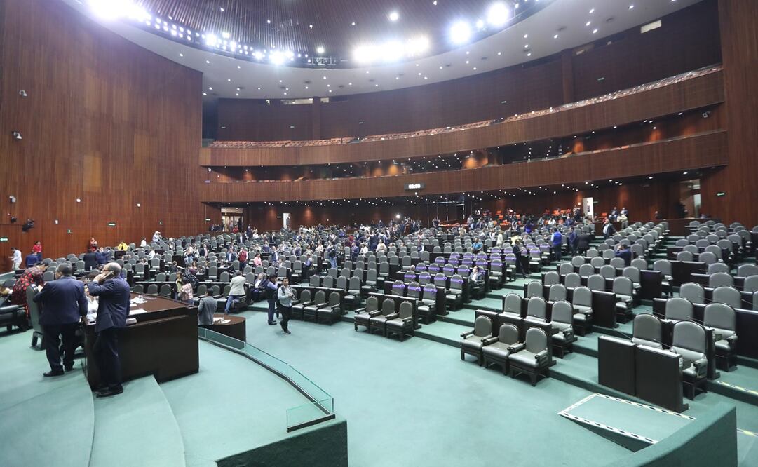 Distintas fuerzas políticas de oposición acusaron al Presidente de querer someter al Congreso de la Unión. Foto: Archivo / EL UNIVERSAL