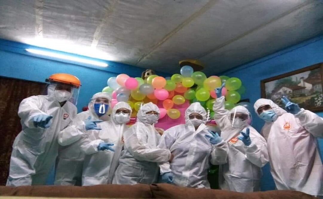 Hacen fiesta con equipo de protección Covid-19 donado en Veracruz