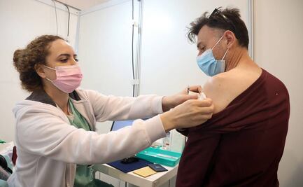 Al menos 12 mil personas dieron positivo a Covid tras recibir vacuna de Pfizer en Israel