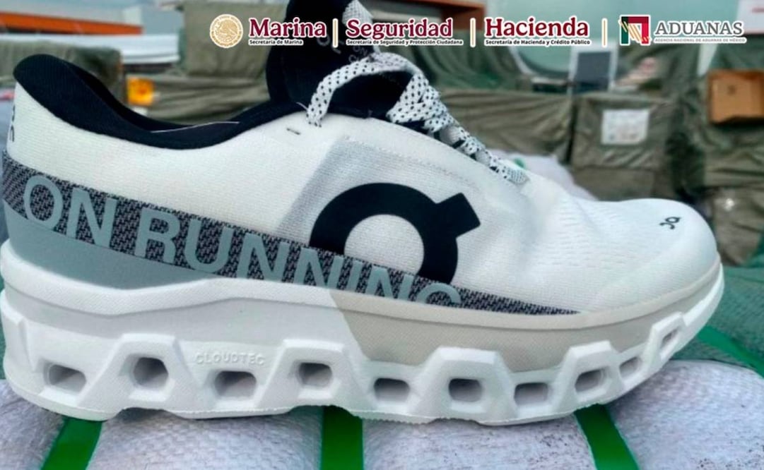 Zapatos apócrifos asegurados en la aduana de Manzanillo, Colima (03/09/2026). Foto: Semar