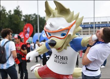 Roban una segunda estatua de la mascota de Rusia 2018