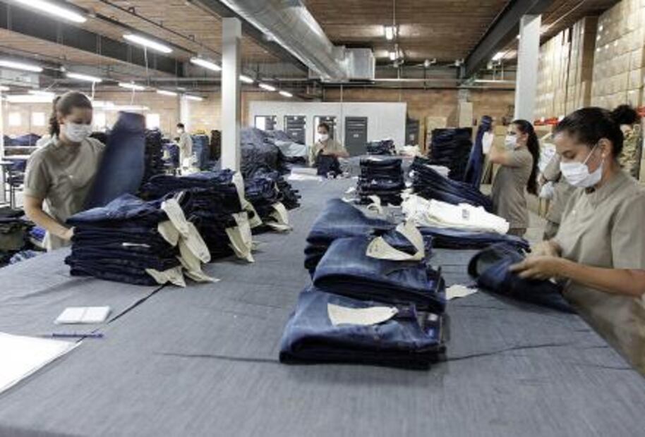 Inditex opta por hacer ropa ¡de hongos y algas!