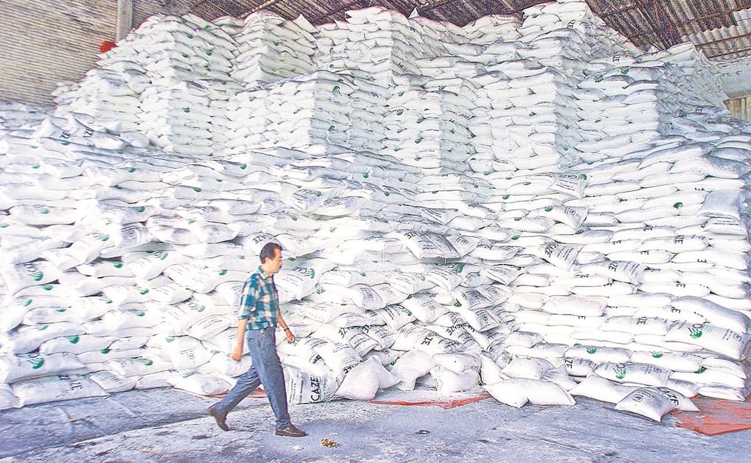 Por el contrabando técnico de azúcar se redujo 4% el consumo del endulzante en México, asegura la CNIAA. Foto: Archivo. El Universal