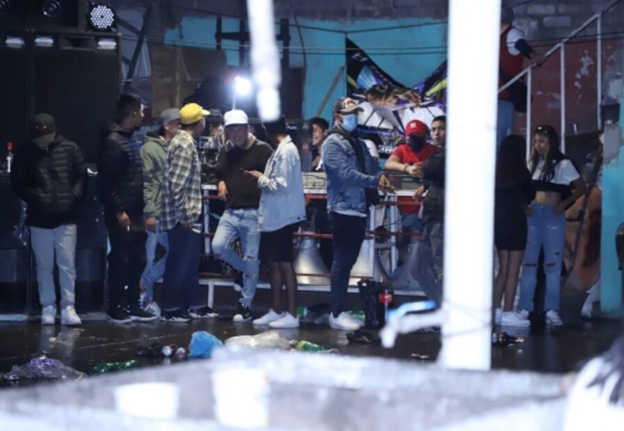 Dispersan a cerca de 400 personas de dos fiestas en Ecatepec en el fin de semana
