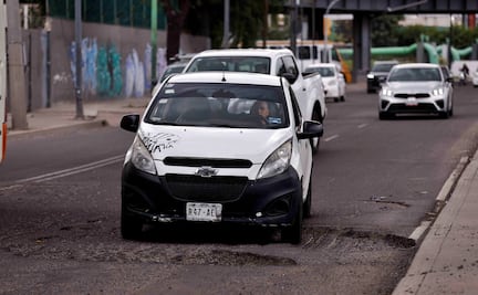 FOTOS: Van por tapar baches de vías primarias en la CDMX en menos de 48 horas