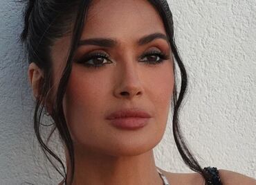 Salma Hayek confirma cuál es el color ideal para la pedicura en verano