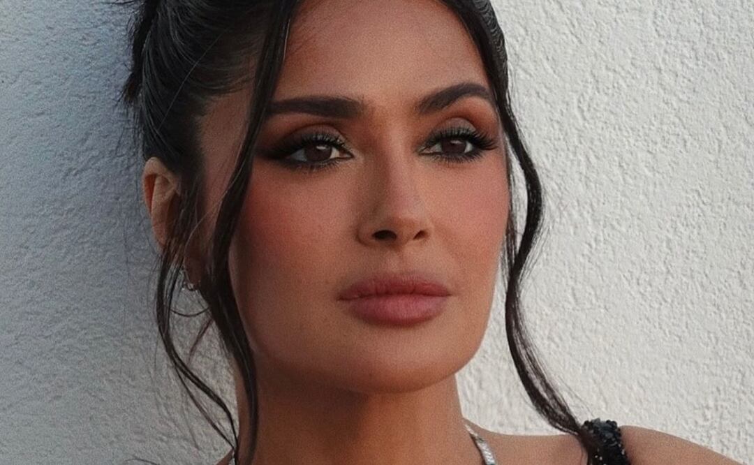 Salma Hayek inspira elecciones de belleza este verano. Foto: Instagram @salmahayek
