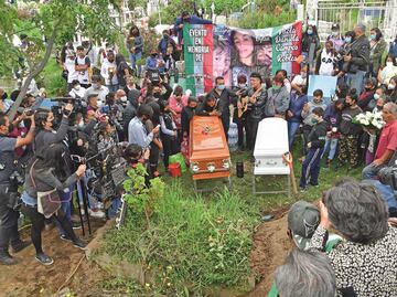 Paola, Dilan y Mía ya descansan juntos