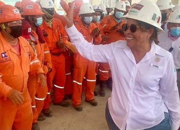 Tras protestas, Rocío Nahle se reúne con trabajadores de la refinería en Dos Bocas