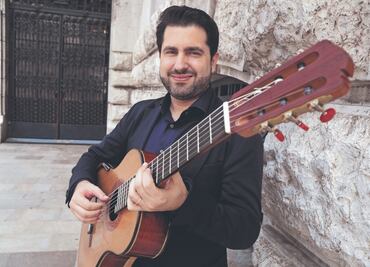 El guitarrista Rafael Aguirre debuta en el Palacio de Bellas Artes