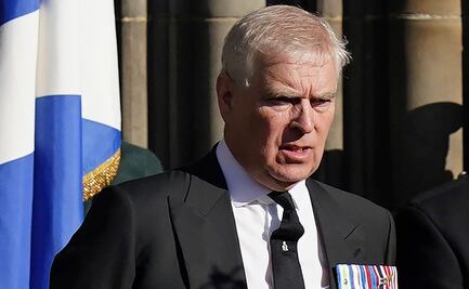 Joven que llamó "viejo enfermo" al príncipe Andrés es acusado formalmente de alterar el orden público