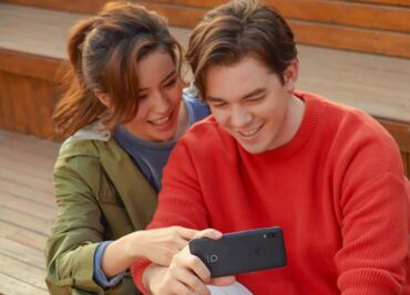 Alcatel presenta nuevos directivos y smartphone