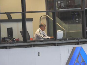 Gerardo Martino está triste y solo en el México vs Haití