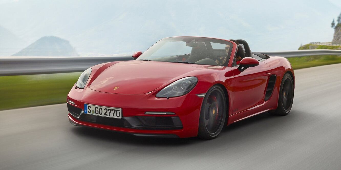 Abuelita de 79 años es detenida por ir a 240 km/h en un Porsche