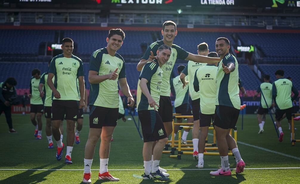 Israel Reyes, Marcelo Flores, César Montes y Luis Chávez en entrenamiento con la Selección Mexicana - Foto: Imago7