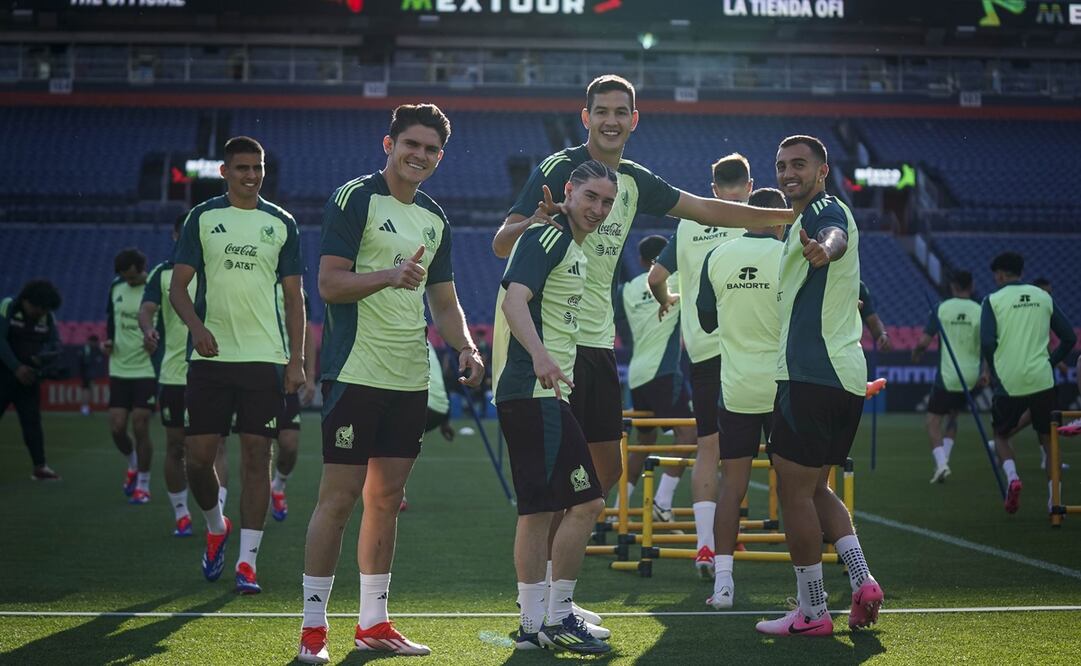 Israel Reyes, Marcelo Flores, César Montes y Luis Chávez en entrenamiento con la Selección Mexicana - Foto: Imago7