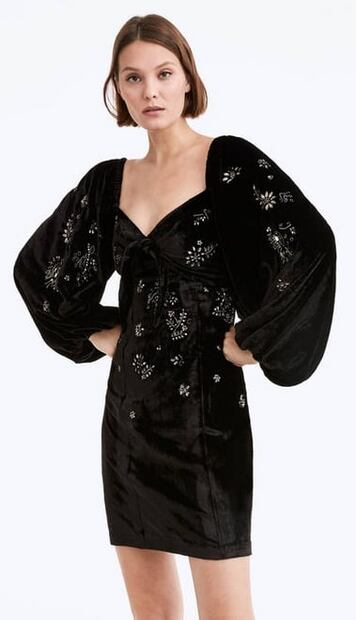 Los vestidos de terciopelo son los grandes ganadores para lucir espectacular en Navidad