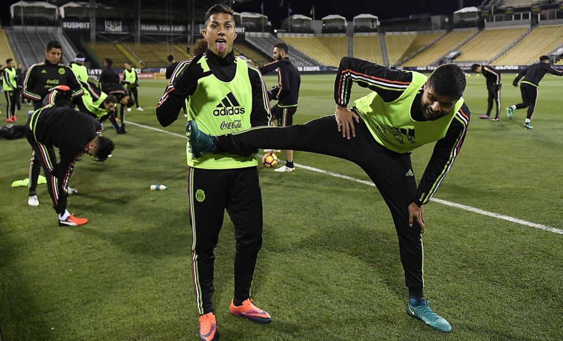 Carlos Salcedo y Néstor Araujo. Foto: Imago 7