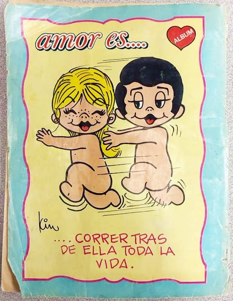 Portada del álbum “Amor Es…”, con espacio para 288 estampas; en otros países hubo ediciones con más de 300 ilustraciones. Foto: Germán Espinosa/EL UNIVERSAL/Material MiniKim.